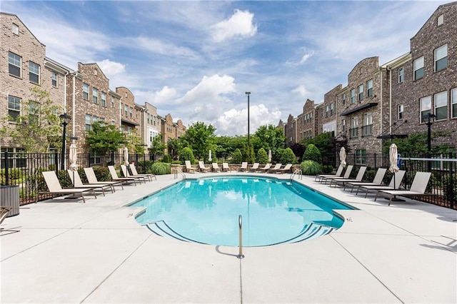 3133 Quinn Pl, Atlanta, GA 30341 - community pool with a residential view and a patio area