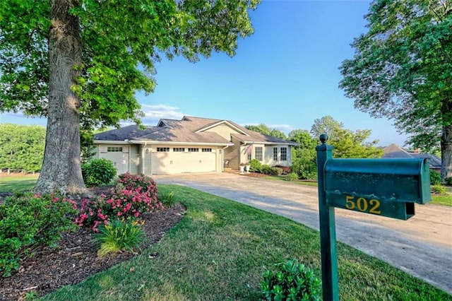 502 Cottage Crest Dr, Clarkesville, GA 30523 - single story home featuring driveway, an attached garage, and a front yard