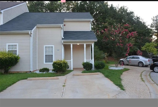 6460 Wellington Chase Ct, Lithonia, GA 30058 - view of property featuring a porch