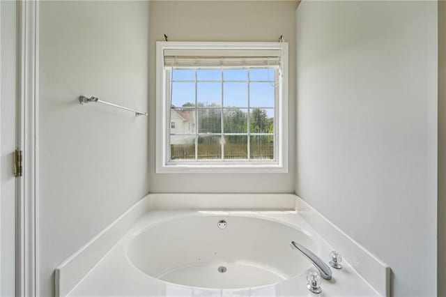 237 Raventree Ln, Griffin, GA 30224 - full bath featuring a bath