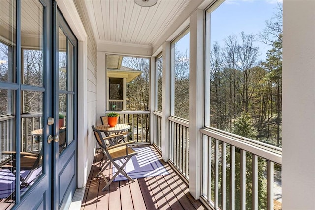 view of sunroom / solarium