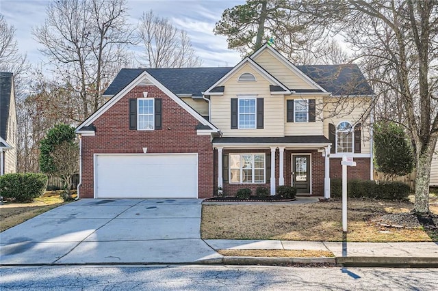 view of front property featuring a garage