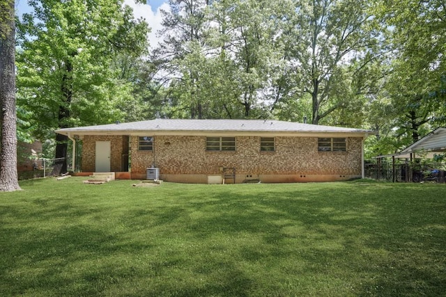 4400 Hickory Wood Ln, Atlanta, GA 30360 - rear view of house with crawl space and brick siding