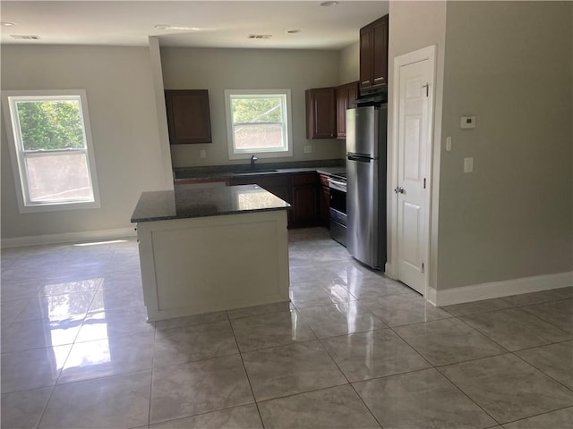 841 N Price Rd, Sugar Hill, GA 30518