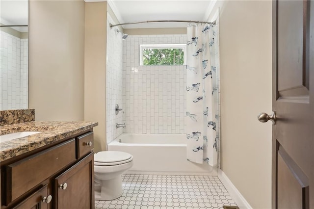 spare room with visible vents, crown molding, dark wood-style flooring, and ceiling fan
