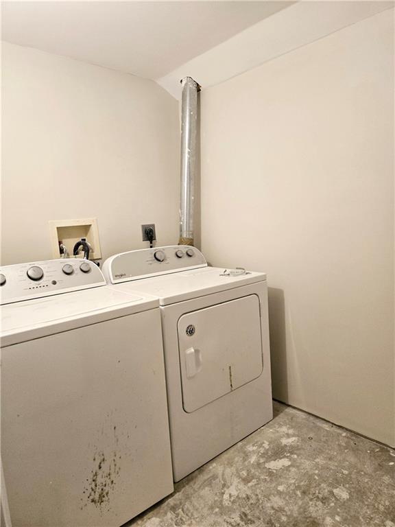 laundry room featuring washer and dryer