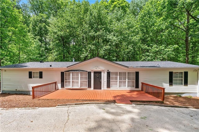 6670 George Ct, Cumming, GA 30041 - view of front of home with a deck