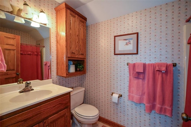 1115 Wild Turkey Blf, Jasper, GA 30143 - bathroom featuring wallpapered walls, vanity, vaulted ceiling, and a shower with curtain