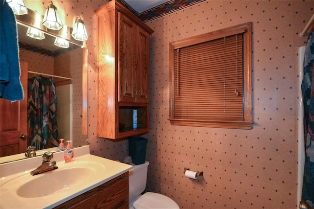 1115 Wild Turkey Blf, Jasper, GA 30143 - full bath featuring wallpapered walls, vanity, and curtained shower