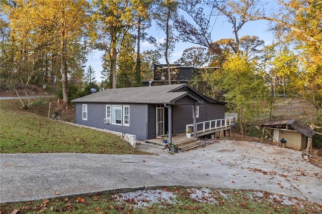 view of front of home featuring a deck