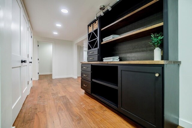 663 Clifton Rd NE, Atlanta, GA 30307 - walk in closet featuring light wood-style floors