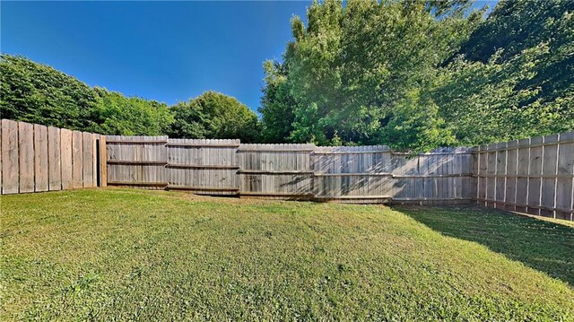 145 Charleston Pl, Covington, GA 30016 - view of yard featuring a fenced backyard
