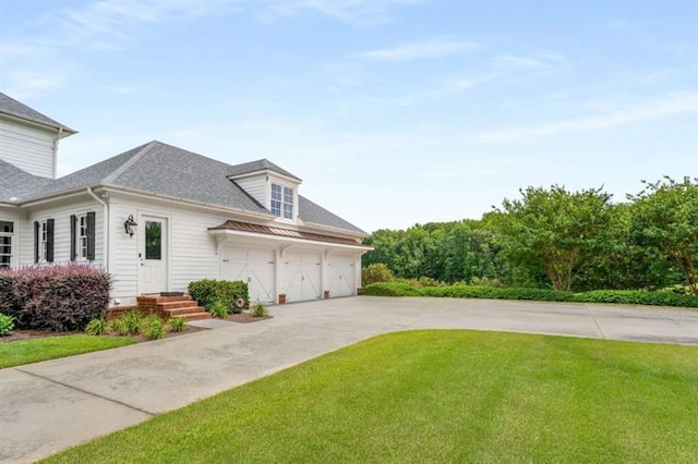 833 Hines Rd, Moreland, GA 30259 - view of front of property featuring concrete driveway, roof with shingles, and a front yard