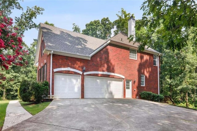 view of front facade with a garage