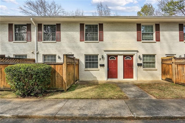 view of front of house