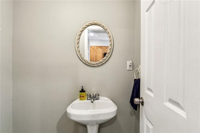 bathroom with sink