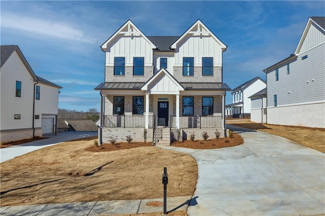 view of front of home with covered porch