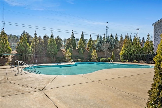 2227 Foley Park St, Snellville, GA 30078 - community pool with a patio