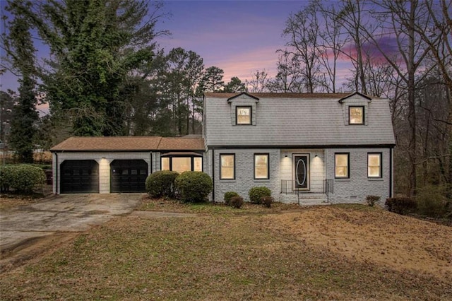 view of front of house featuring a garage