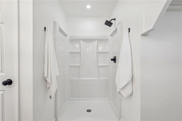 bathroom with walk in shower