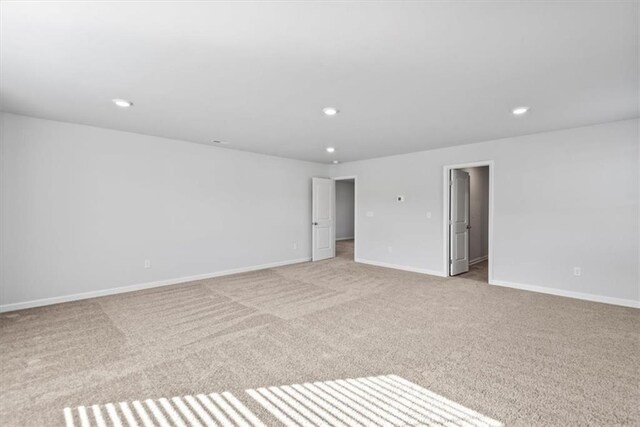 spacious closet featuring carpet