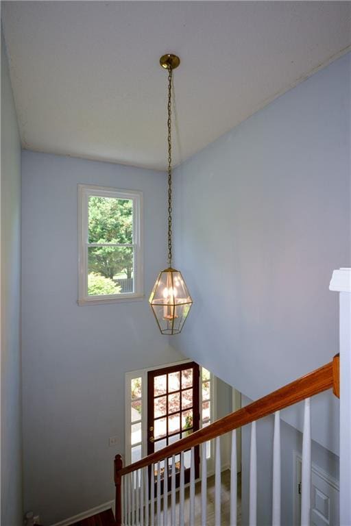 9050 Brockham Way, Alpharetta, GA 30022 - detailed view of a chandelier