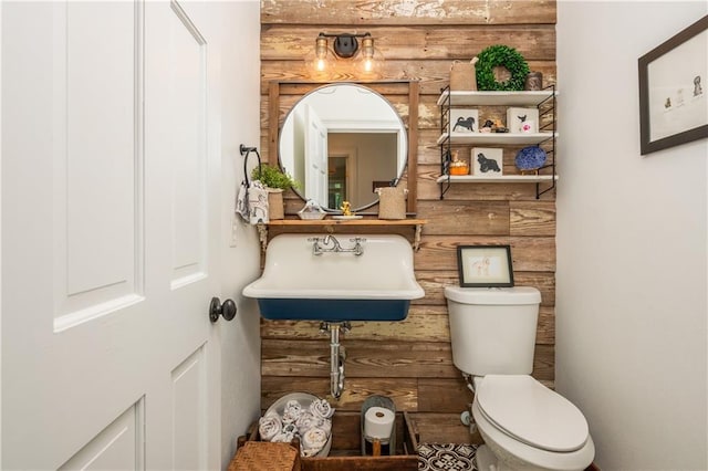 210 Hunters Vw, Roswell, GA 30075 - half bath with toilet and a sink