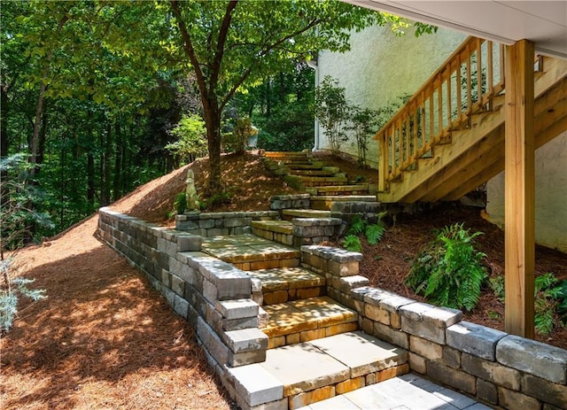 210 Hunters Vw, Roswell, GA 30075 - view of yard with stairway