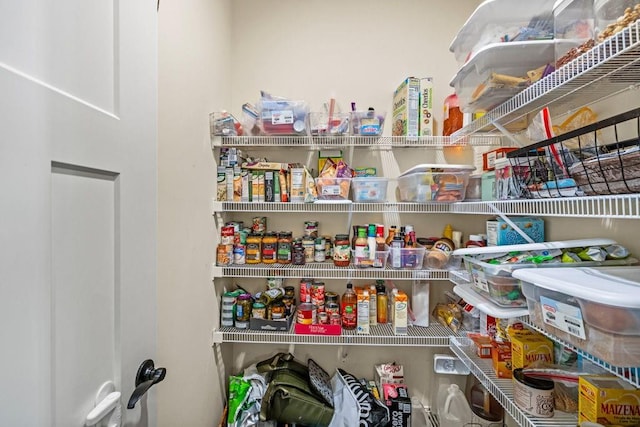 7143 Lake Edge Dr, Flowery Branch, GA 30542 - view of pantry