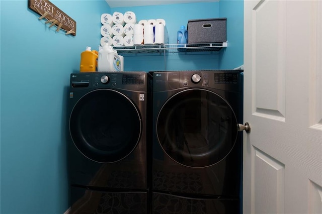 2968 Oshields Ct SW Unit 4, Marietta, GA 30060 - laundry room with washer and dryer