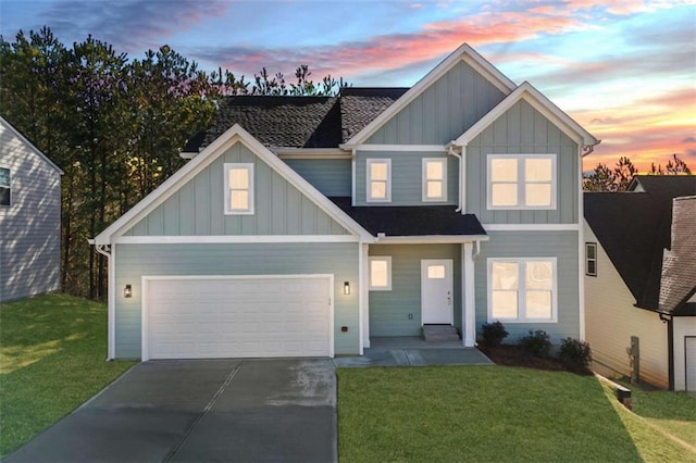 craftsman-style home with a lawn