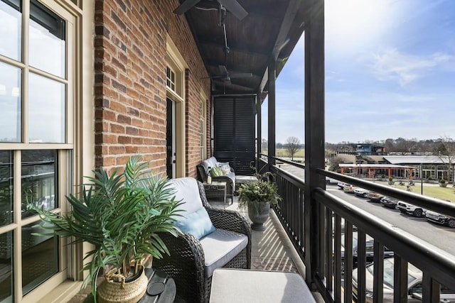 balcony with a ceiling fan