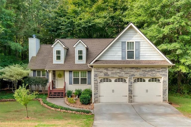 view of front facade featuring a garage