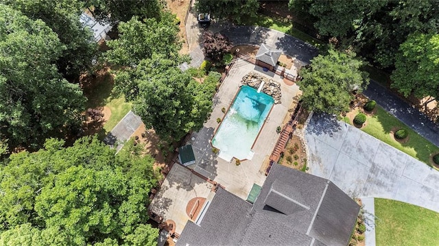 402 Clyde Ct, Mcdonough, GA 30252 - bird's eye view of a pool