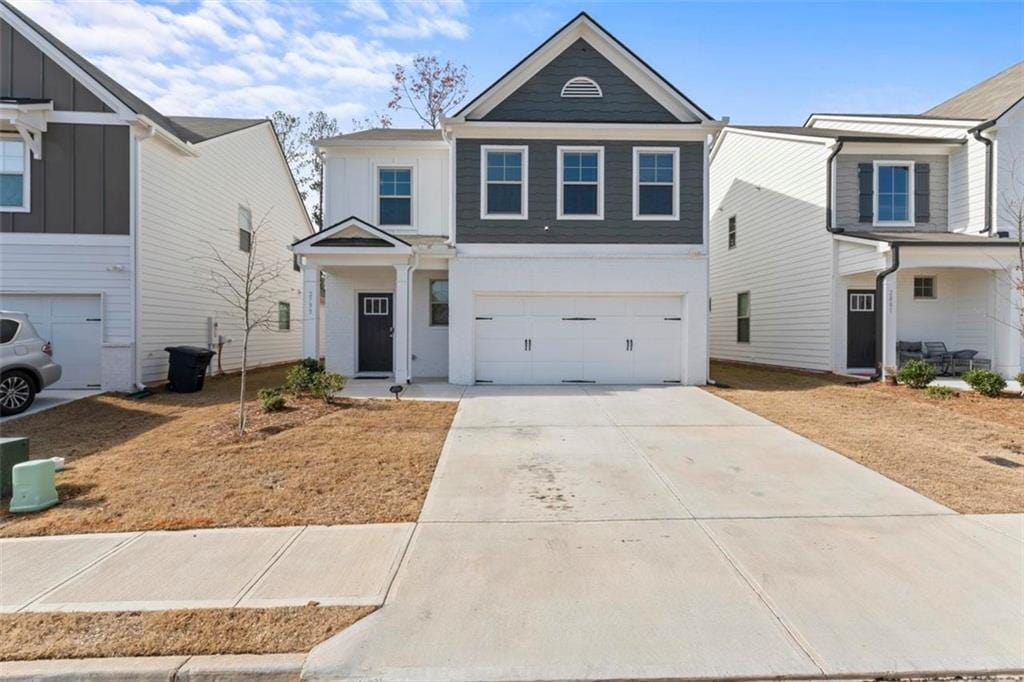 view of front of property featuring a garage