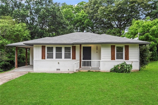629 Dunton Cir SE, Smyrna, GA 30082 - view of front of house featuring driveway, a front yard, brick siding, and crawl space
