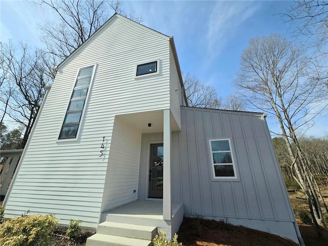 view of front of property featuring board and batten siding