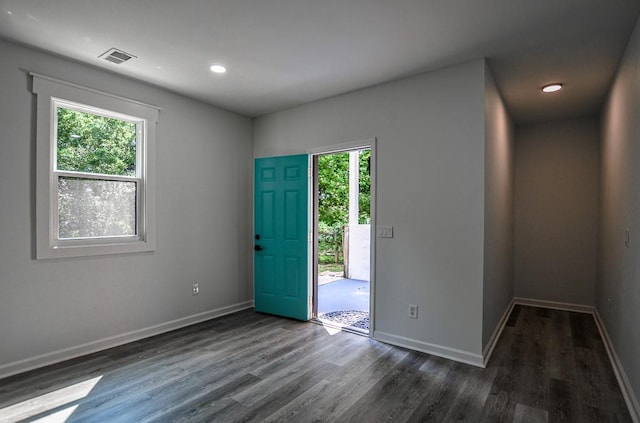 515 Allens Landing Ct, Lawrenceville, GA 30045 - foyer featuring dark wood-style floors, baseboards, and recessed lighting