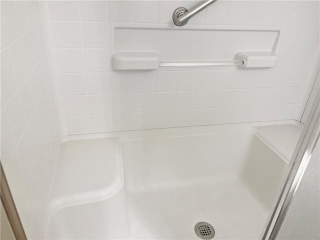 475 Mount Vernon Hwy NE Unit C230, Sandy Springs, GA 30328 - bathroom with a shower
