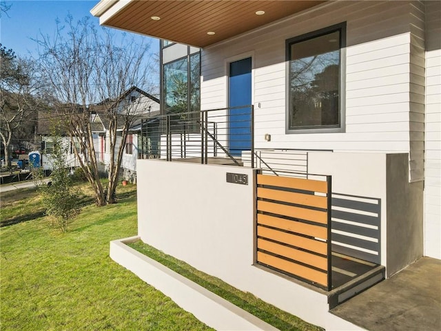 1045 Shepherds Ln NE, Atlanta, GA 30324 - exterior space featuring a lawn