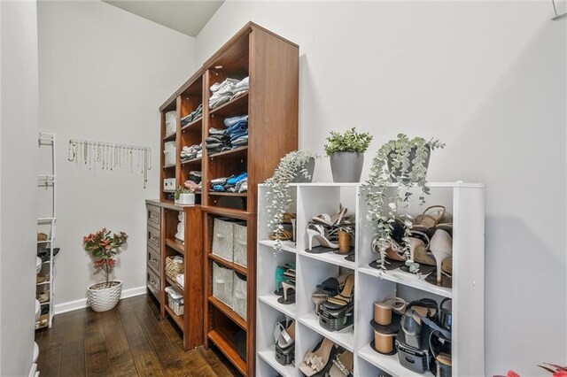 1055 Peyton View Ct, Alpharetta, GA 30004 - detailed view of wood finished floors and baseboards
