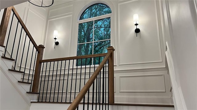 805 Wesley Oak Rd, Sandy Springs, GA 30328 - stairway with a decorative wall