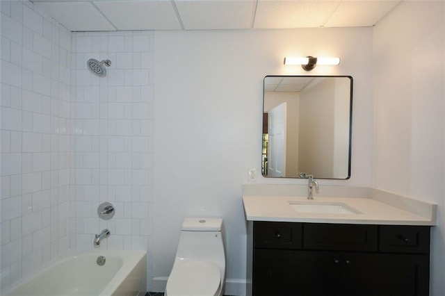 805 Wesley Oak Rd, Sandy Springs, GA 30328 - bathroom featuring vanity and bathtub / shower combination
