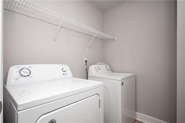 2544 Castellan Dr, Atlanta, GA 30316 - washroom featuring washer and clothes dryer and baseboards