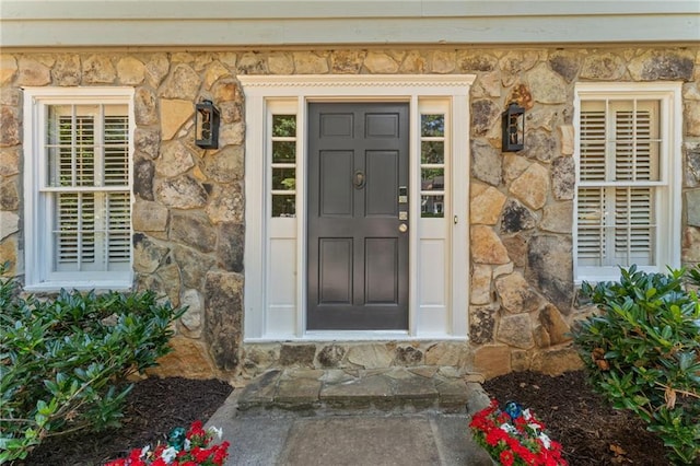 220 Hollyridge Dr, Roswell, GA 30076 - property entrance with stone siding