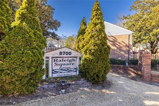 6700 Roswell Rd Unit 21E, Sandy Springs, GA 30328 - view of community / neighborhood sign