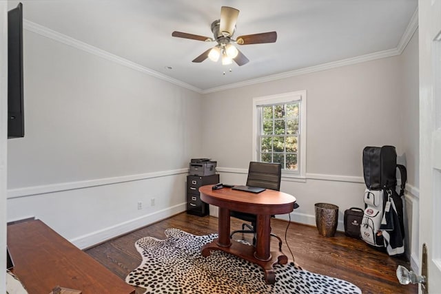 office area with ceiling fan, crown molding, baseboards, and wood finished floors