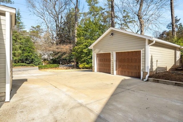 view of detached garage