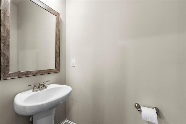 bathroom with sink