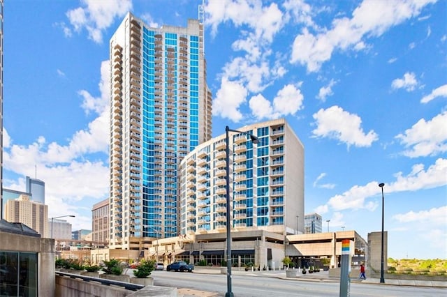 400 W Peachtree St NW Unit 3611, Atlanta, GA 30308 - view of property with a city view